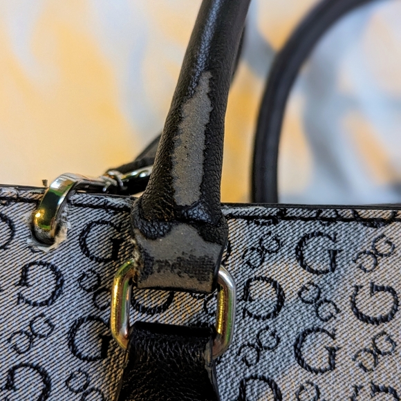 Guess - satchel/handbag. - Picture 6 of 7